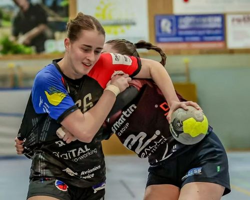 Zum Auftakt geht es gleich gegen den Top-Favoriten