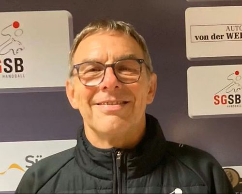 Jürgen Krause unterstützt das Trainerteam